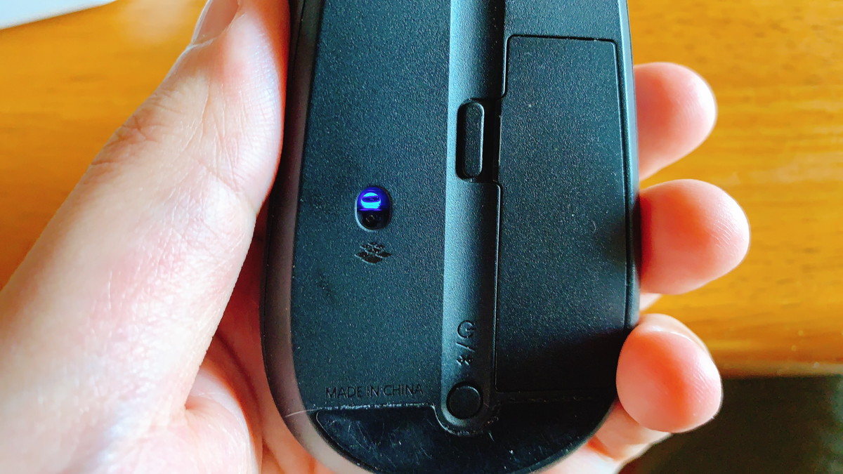 Bluetoothモバイルマウス3600のBlueトラックLED
