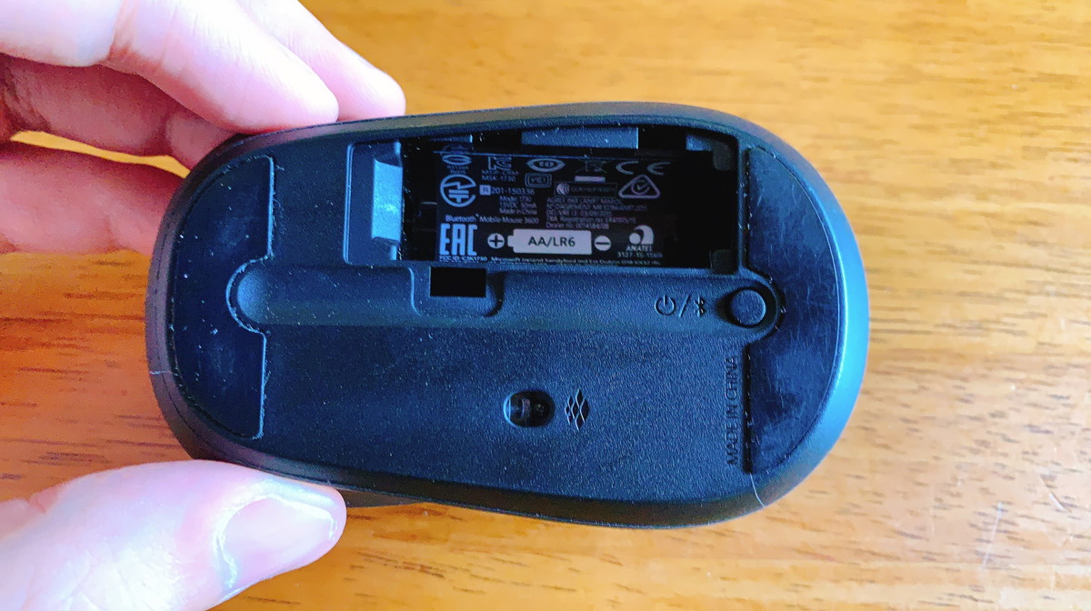Bluetoothモバイルマウス3600は単3電池が必要
